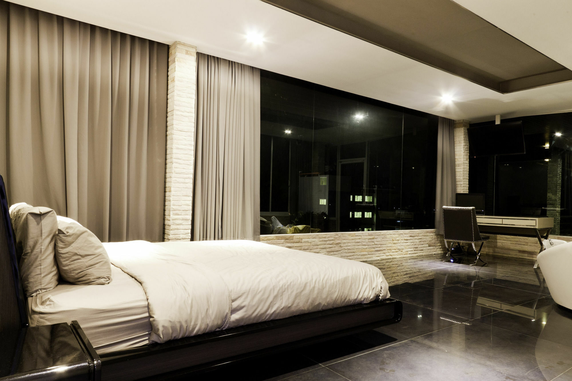 The Promenade Villa By Holiplanet Rawai Экстерьер фото